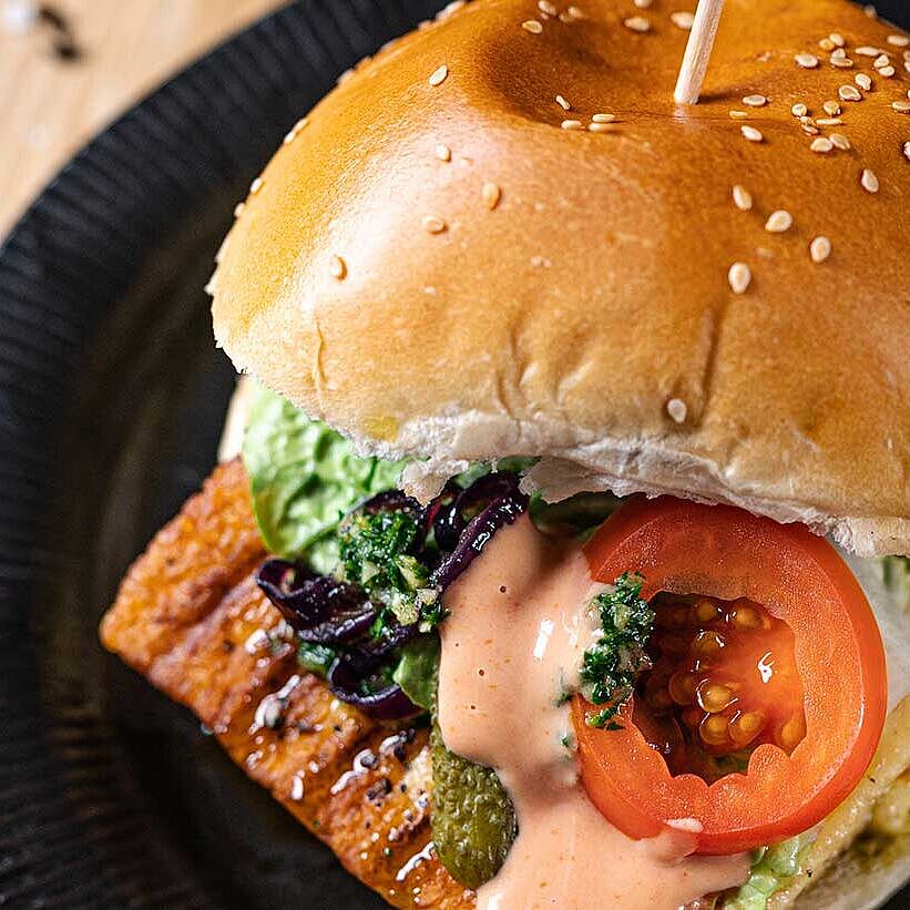 GAZİ Grill- und Pfannenkäse Burger