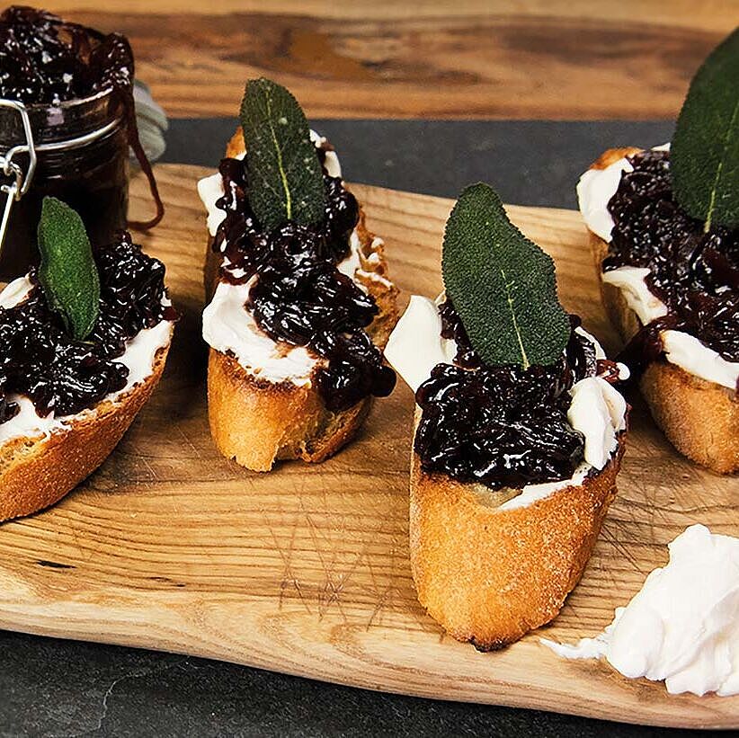 GAZi Rezepte Taze Peynir Bauernbrot mit Chutney