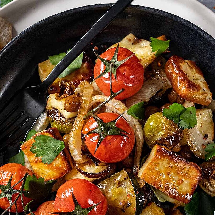 Bio Grillkäse mit Wintergemüse vom Blech 