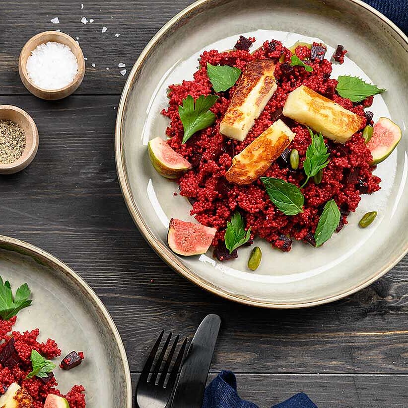 GAZİ Halloumi Hirsebowl mit Rote Bete