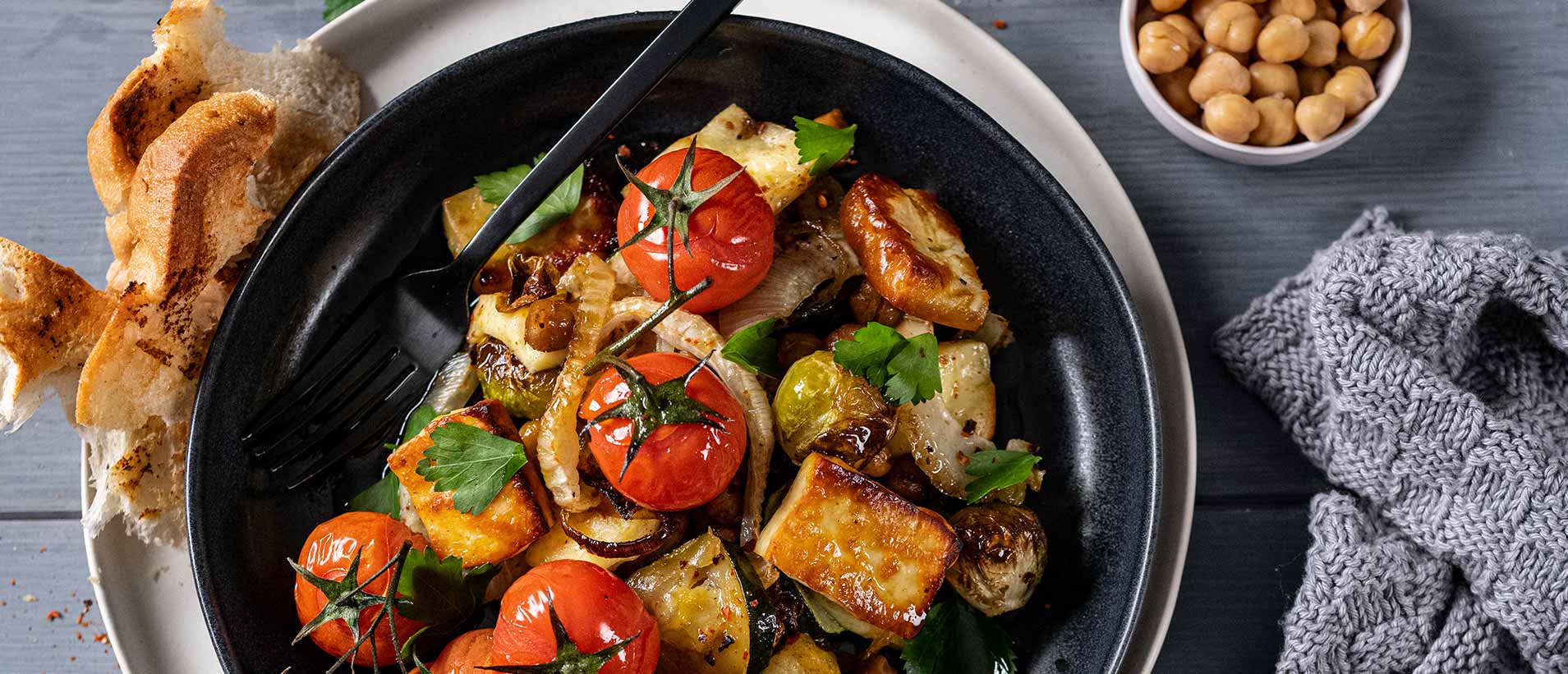 Bio Grillkäse mit Wintergemüse vom Blech 