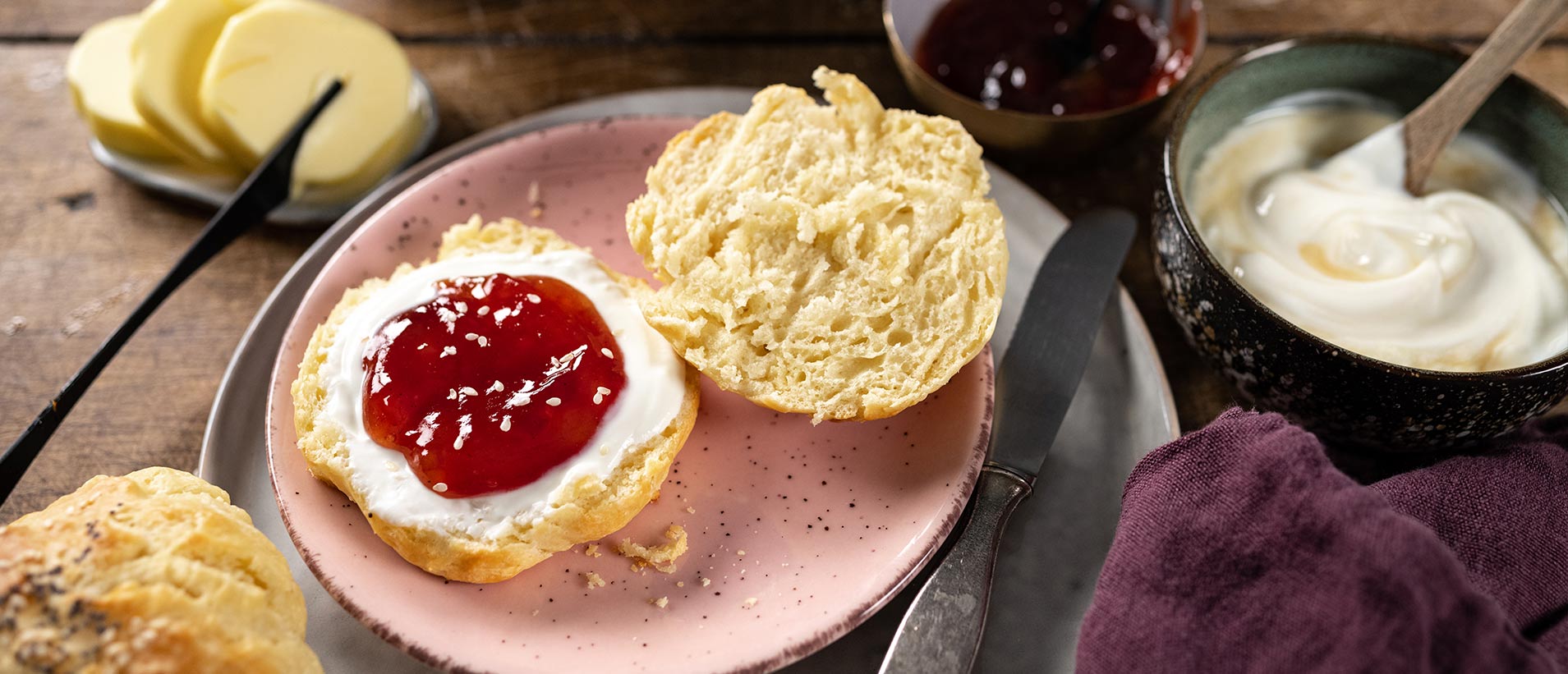Quick & Easy Joghurtbrötchen mit Naturjoghurt 