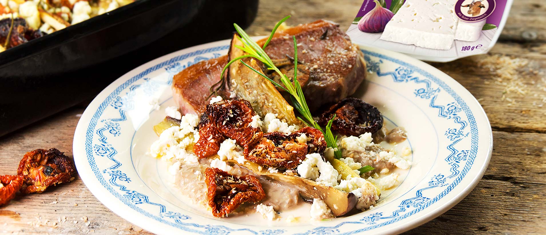 Lammkoteletts mit würzigen Auberginen, Linsenpüree und Kokos-Topping